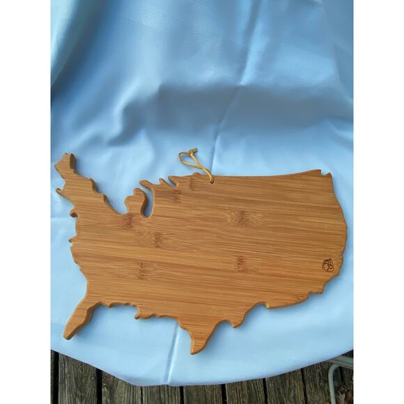 All Wood Cutting Serving Board shaped like America / USA / United States EUC - Picture 14 of 14